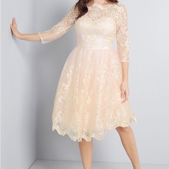 Chi Chi London Cream Lace wedding/formal Midi Dress - Picture 1 of 5